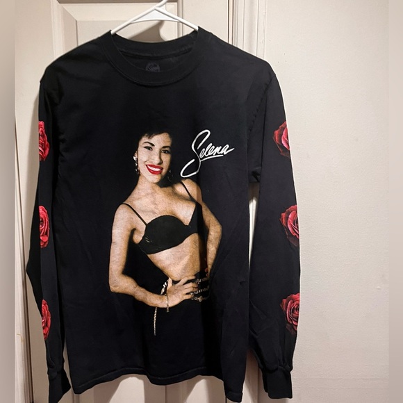 Selena long sleeve t-shirt with floral design on sleeves - Picture 1 of 12